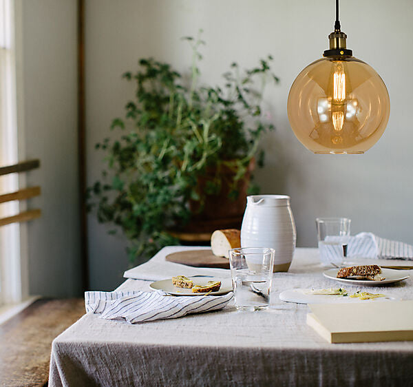 Beatrice taklampa antik/amber