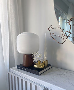 Aura bordlampa bruntbets/vit